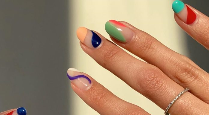 WHY SHOULD YOU WEAR AN OVAL NAIL?