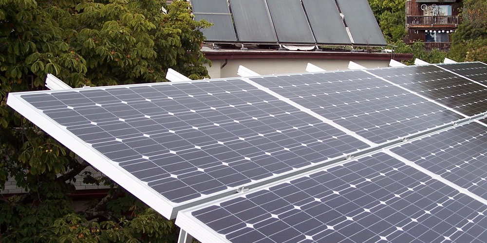 Variables Influencing 1000-Watt Solar Panel Efficiency