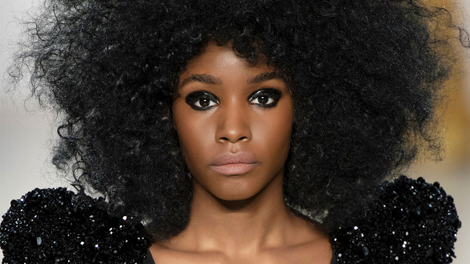 The Remarkable Benefits of Wearing Short Wigs