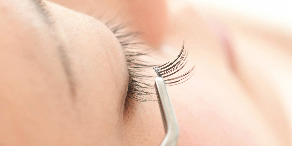 Using An Eye Lash Extension Light – What Are The Benefits?