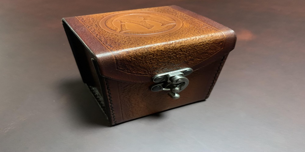 Ideas for unique custom deck box