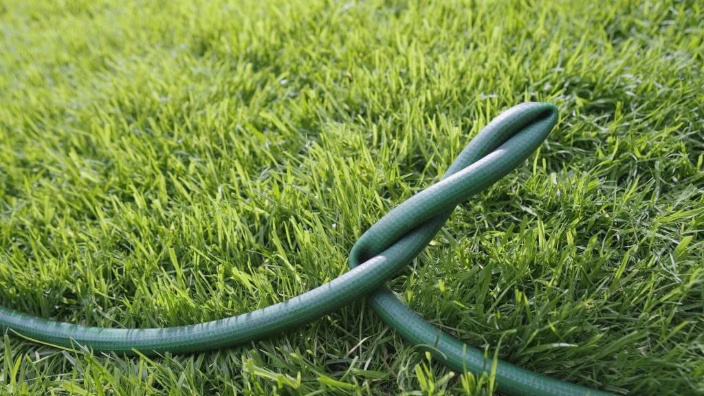 Ways to Prevent Kinking on your Garden Hose