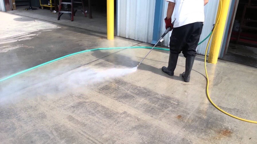 Cleaning your Garage with a Pressure Washer