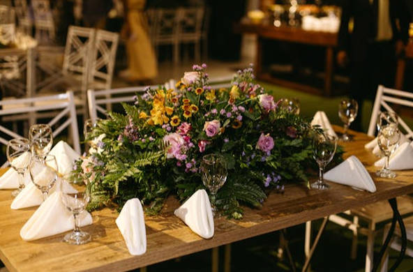 Exploring the Role of Artificial Flowers Bulk Supply in Corporate Branding