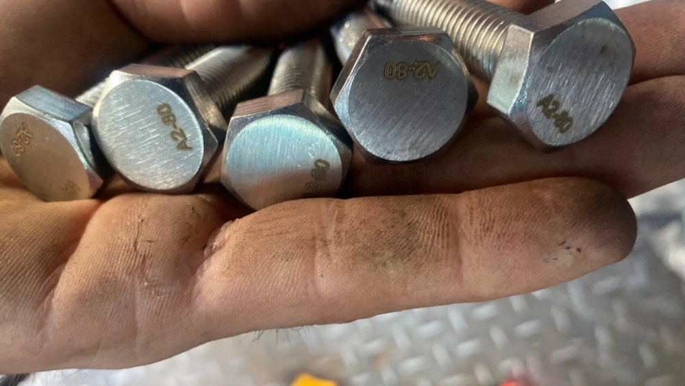 How do Stainless Coupling Nuts Vary from Standard Steel Coupling Nuts in Terms of Execution and Strength?