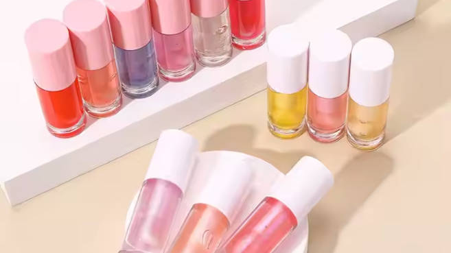 Lip Gloss Wholesale Supply Chain: From Manufacturing to Market