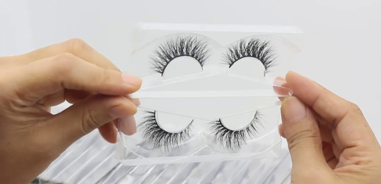 Mink Lashes: How to Create a Stunning Look