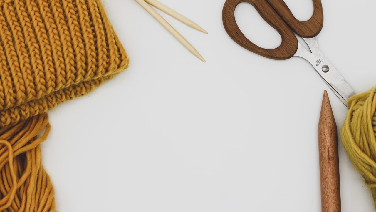 Scissor man lift and its structure