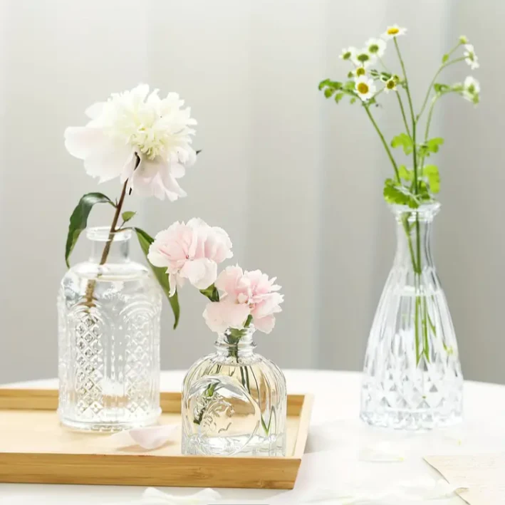 The Growing Appeal of Small Vases in Bulk for Retailers