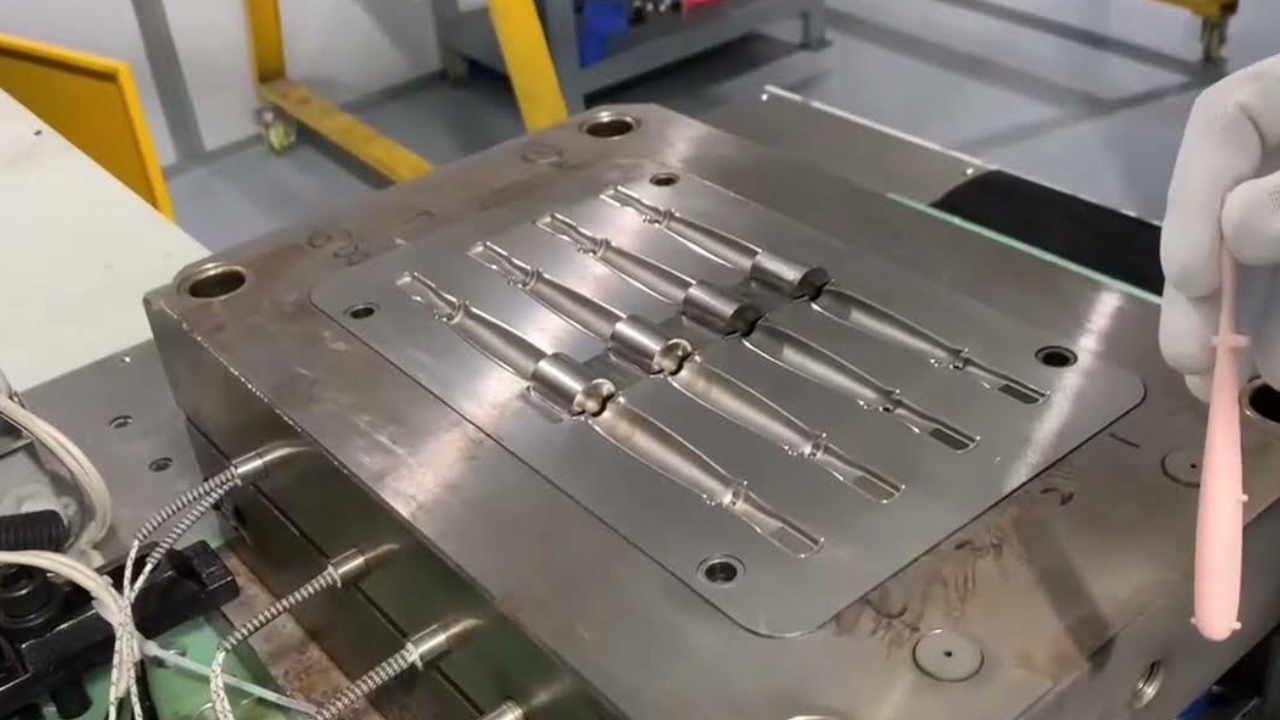 What Are An LSR Injection Molding Machine’s Essential Parts?