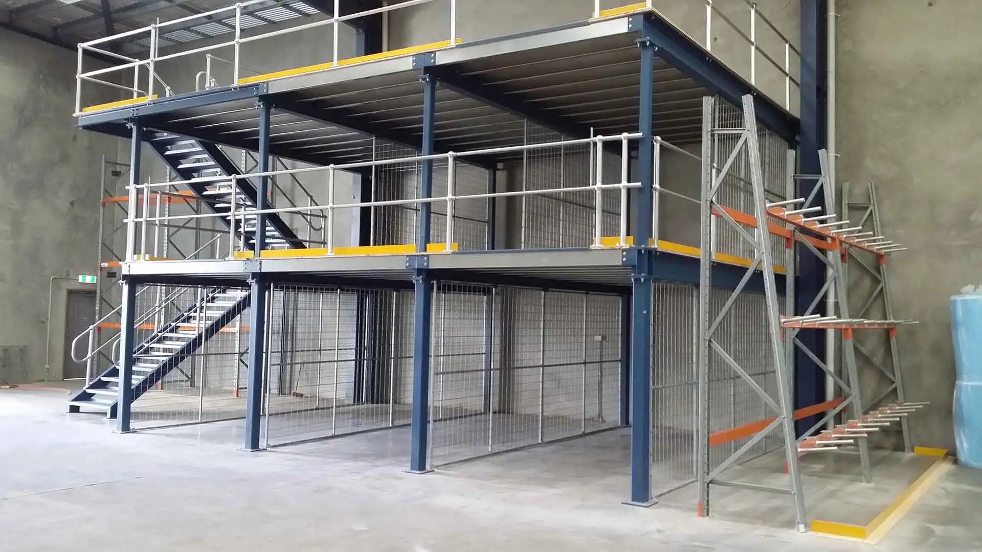 How to choose the right warehouse mezzanine flooring for your needs