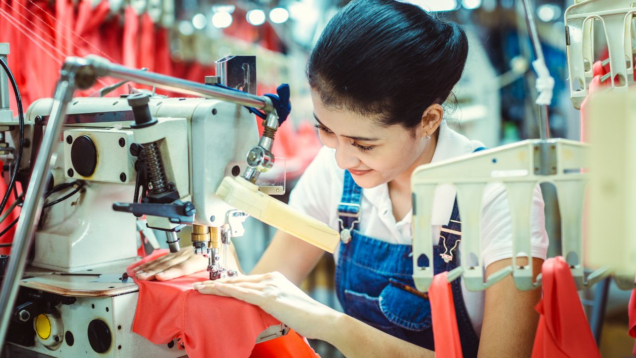 How Small-Batch Customization Is Changing Sleepwear?