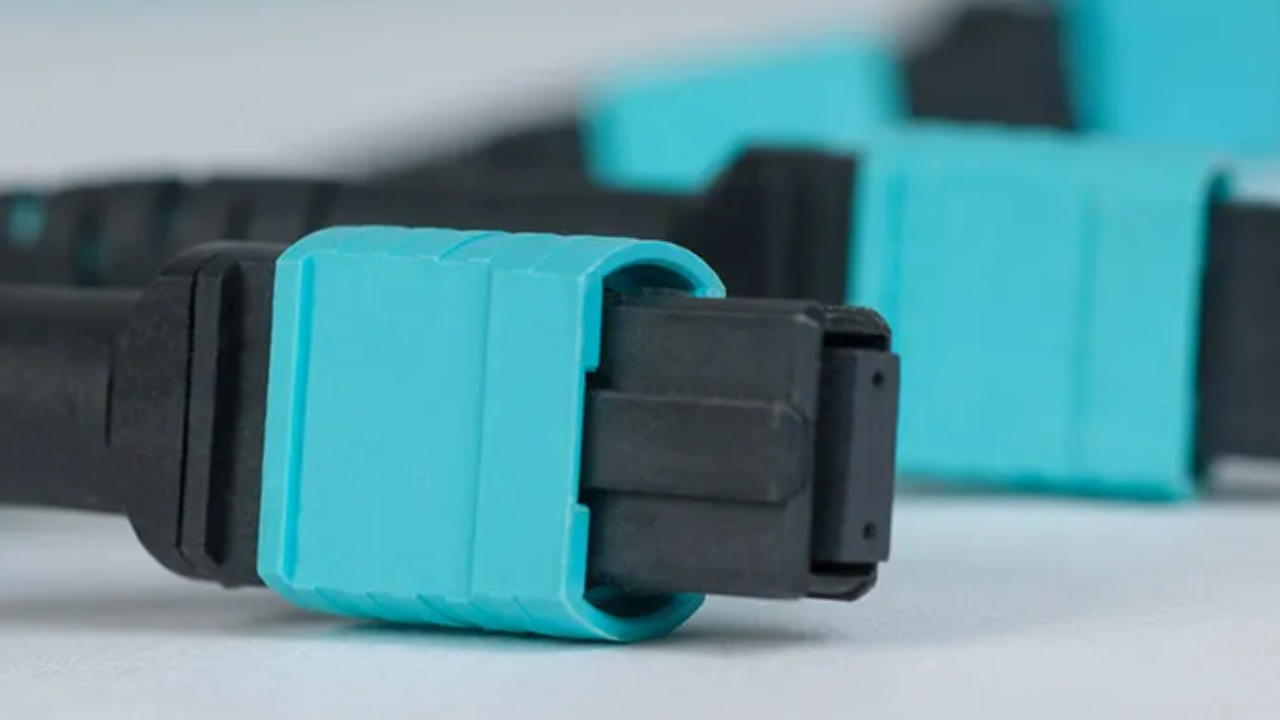 What kinds of applications are 12 Fiber OS2 MPO Trunk Cables Appropriate