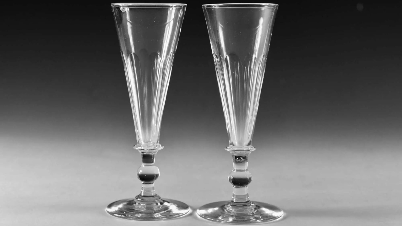 The Cost-Saving Benefits of Plastic Bulk Champagne Flutes