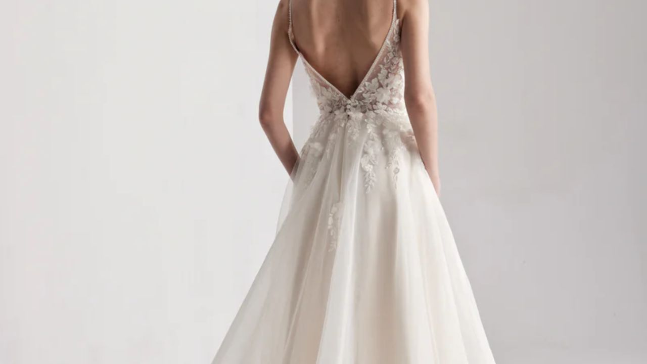 What to Look for When Searching for a Bridal Dress?