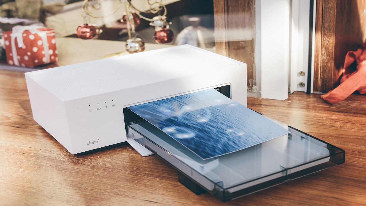 Capturing Memories: Why You Need an Instant Photo Printer For Your School Kids