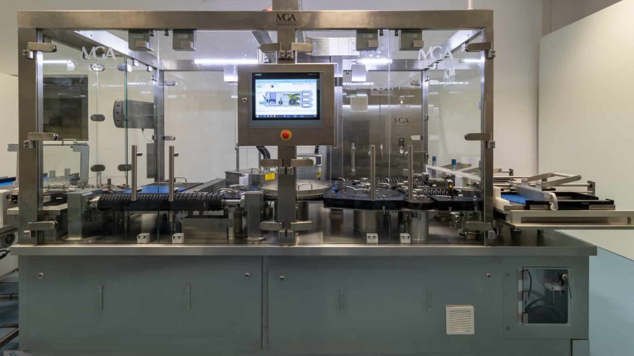 Choosing the Right Labeling Machine for Pharmaceutical Vials