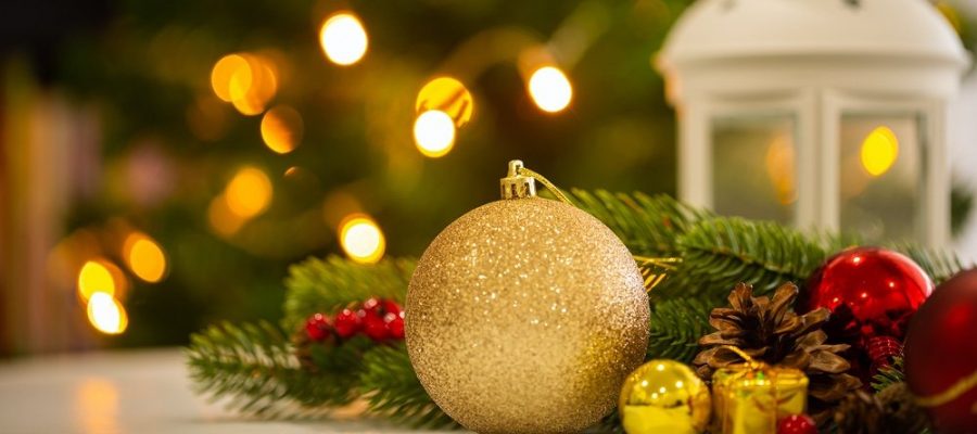 How To Open Your Christmas Decoration E-Commerce Business