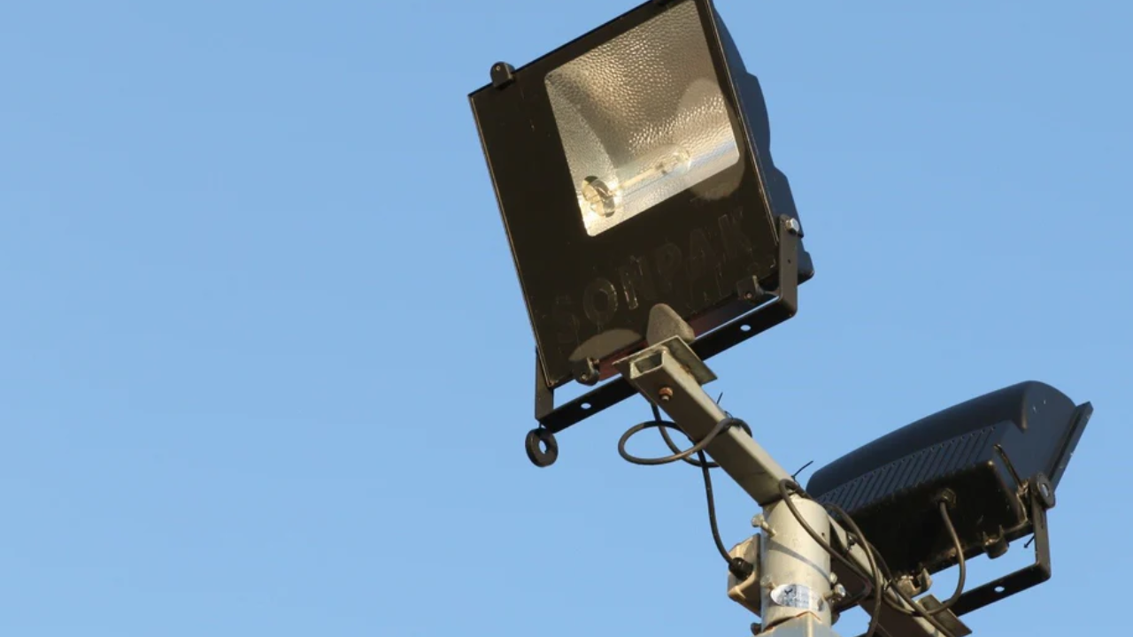 What are the Key Considerations for Deciding on and Installing LED Flood Lighting Fixtures in Unique Settings?