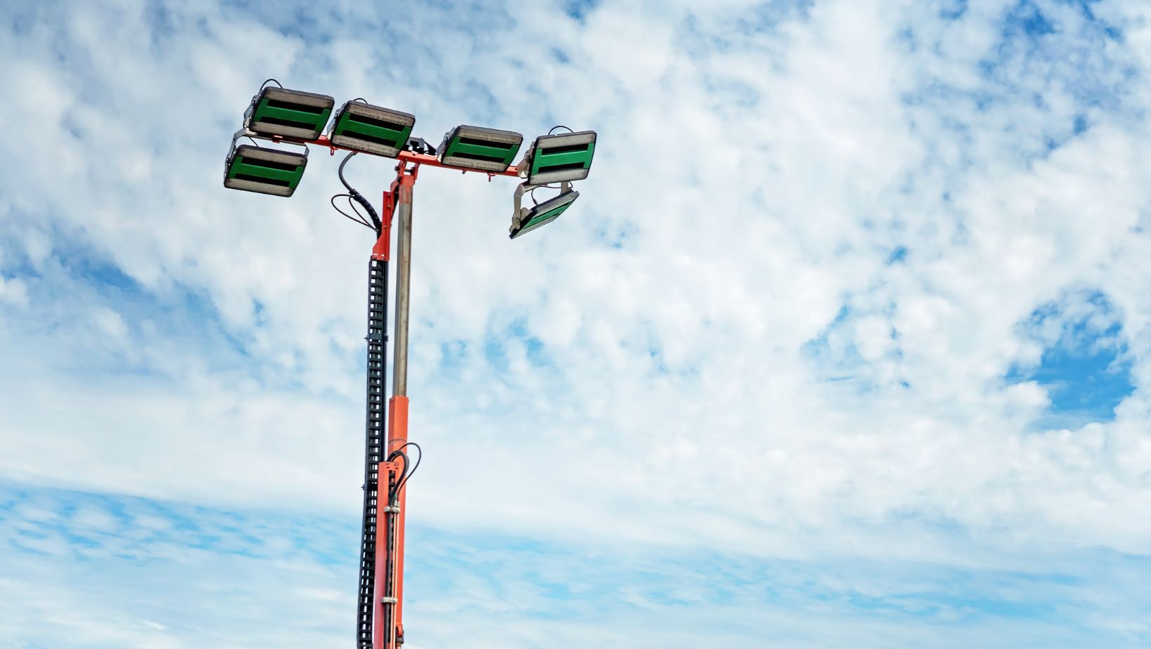 Brown Wigs – The Top 8 Styles to Try This Fall