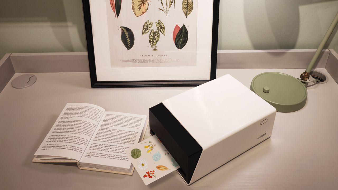 Why Are Students and Teachers Using Photo Sticker Printers?