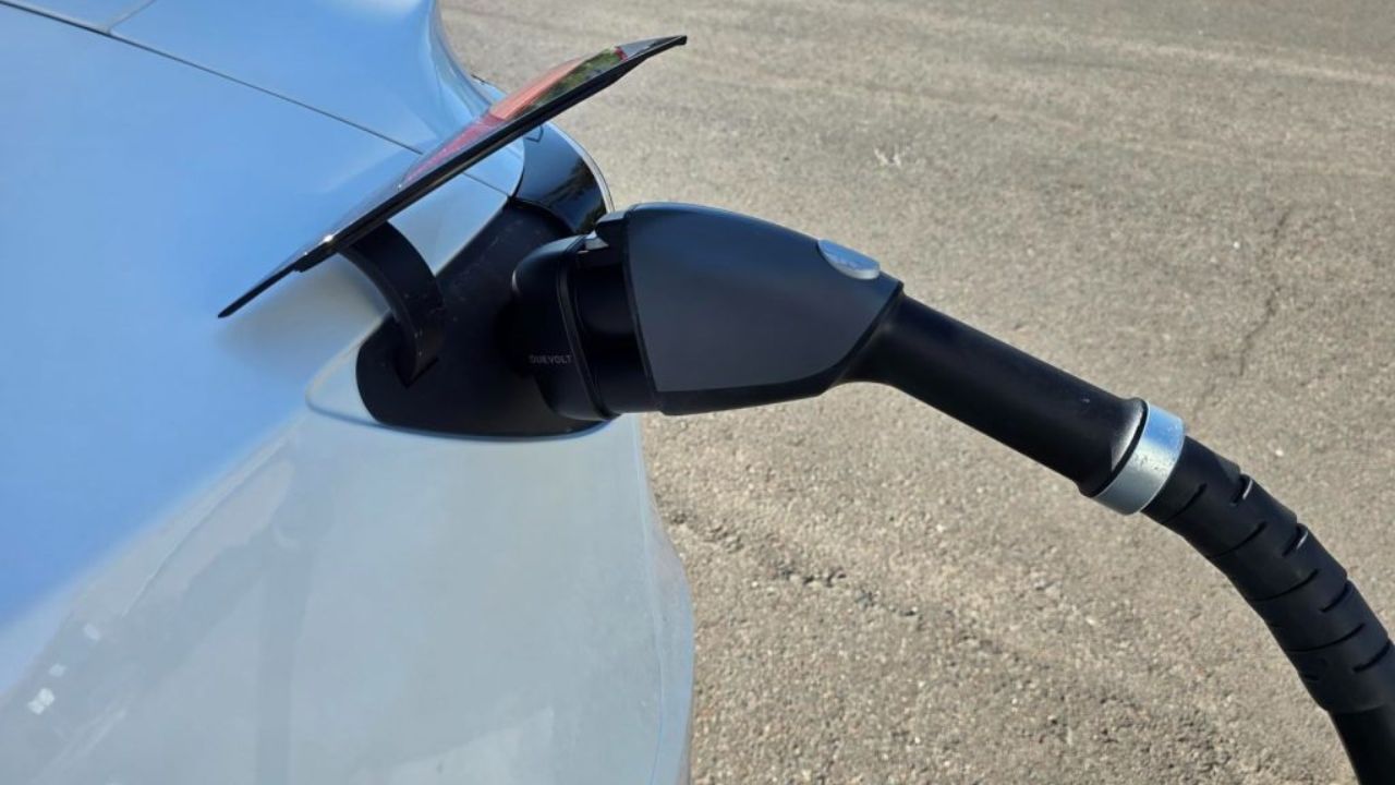 The Future of EV Charging: Duevolt’s NACS to CCS Adapter Explained