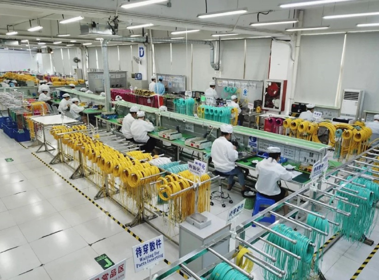 Pioneering Fiber Optic Manufacturers: Powering Tomorrow’s Connectivity