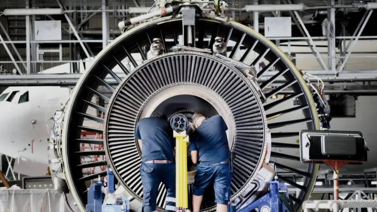 What Features Does An Injection Molding Machine Have?