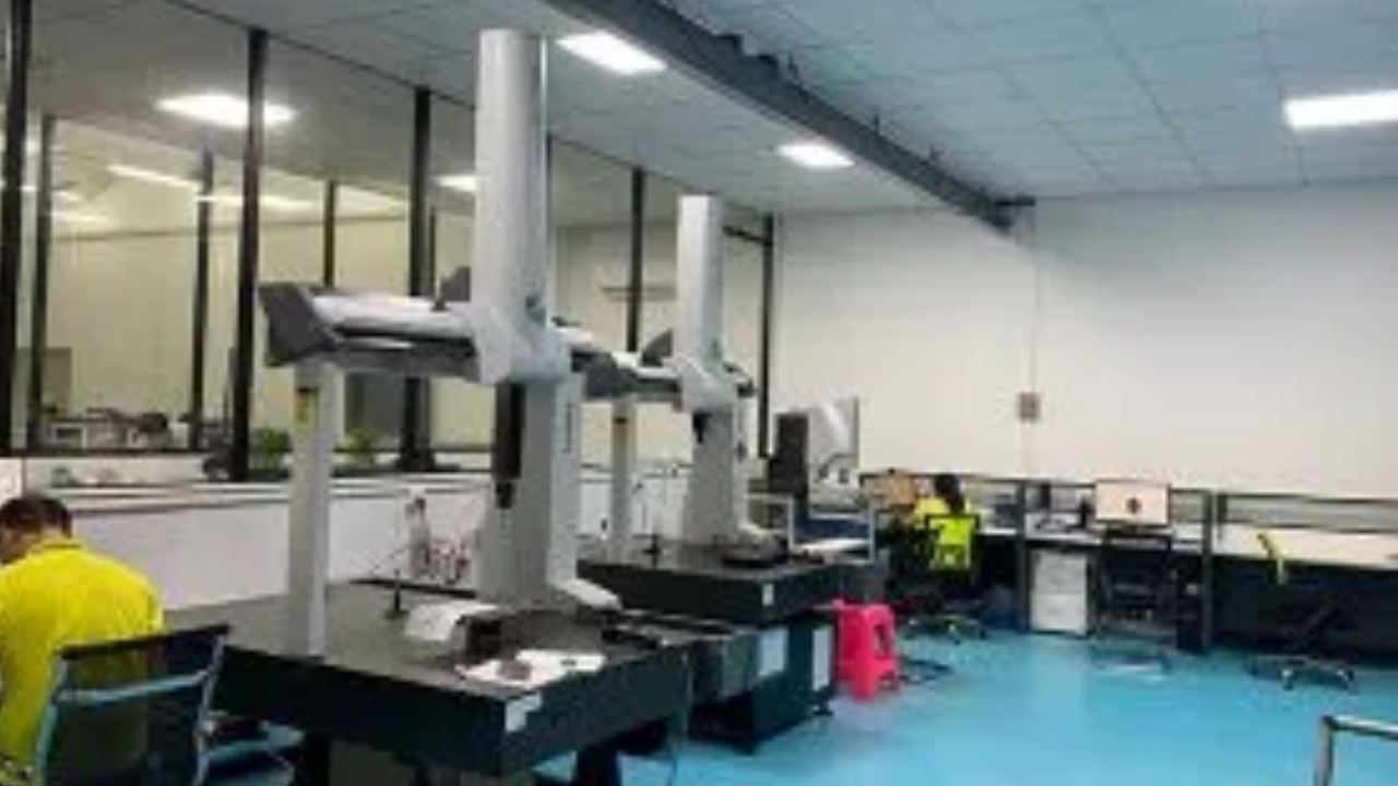 How Does Precision Machining Help With The Creation Of Plastic Molds?