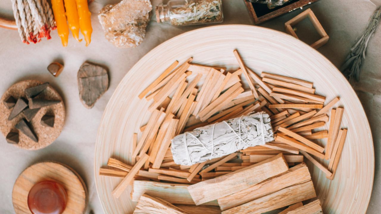 The Art of Making Handmade Incense Sticks: A Step-by-Step Guide