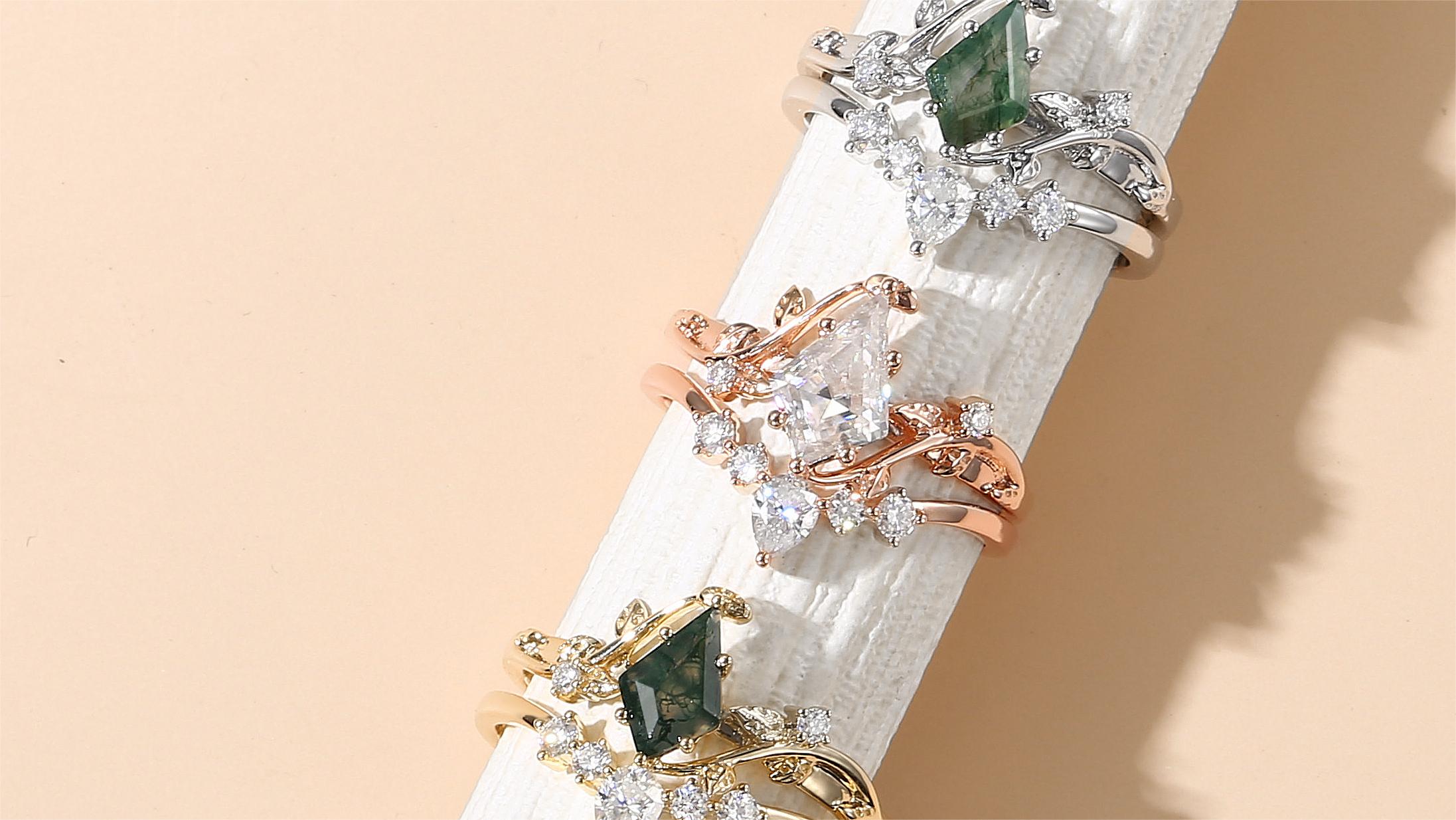 What Makes Moss Agate Engagement Rings Suitable for Sealing a Couple’s Commitment?