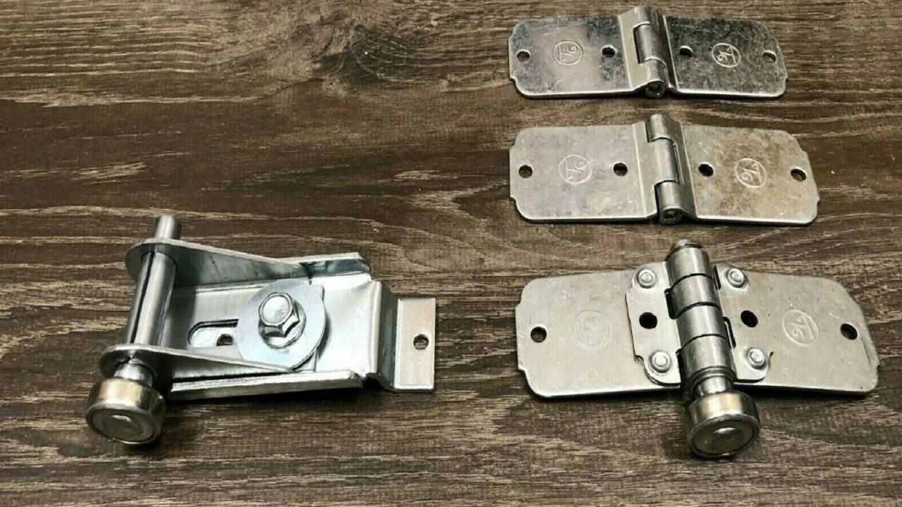 How the Todco 61196 Hinge Enhances Box Truck Door Performance