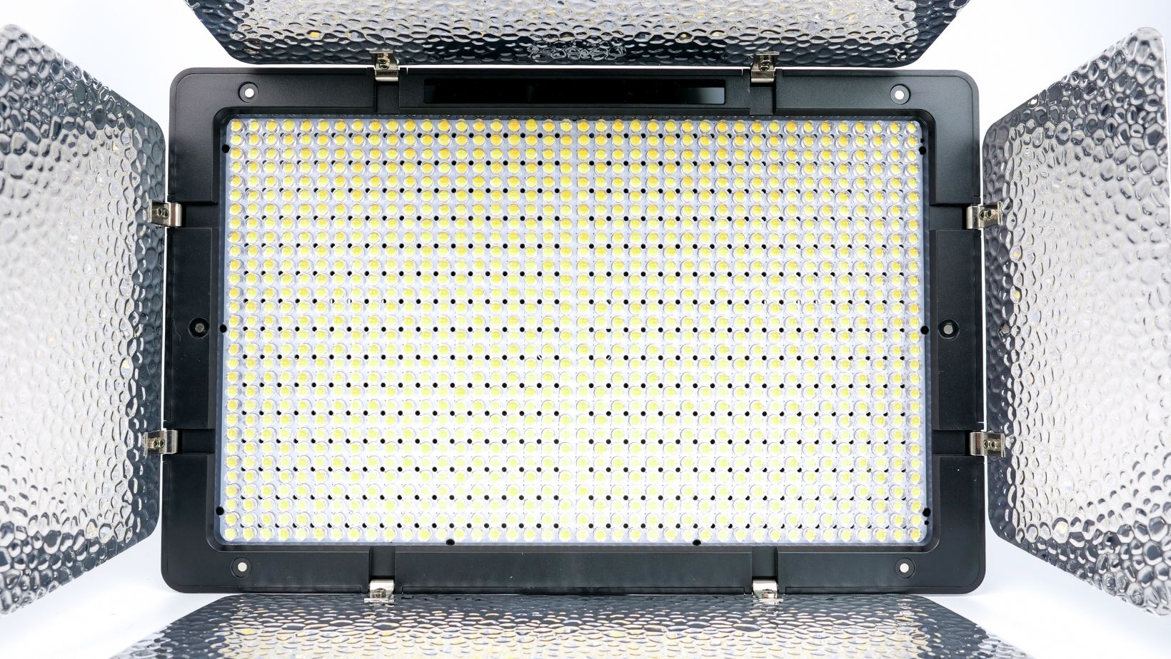 Essential Points to Consider Before You Choose a Custom Lighting Manufacturer