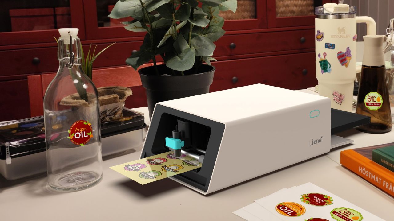 A Full Beginner Guide to the PixCut S1 Photo Sticker Printer