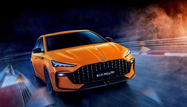 The Top 5 Luxury Cars for Private Island and Beachfront Honeymoons