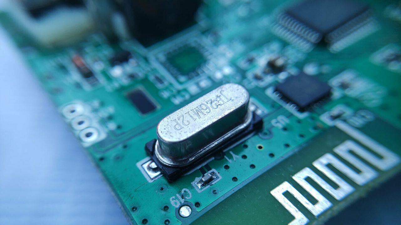 What to Know Before Looking for a Reliable Crystal Oscillator Manufacturer