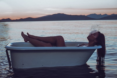 Space Utilization in Compact Apartments: Portable Bathtub Solutions