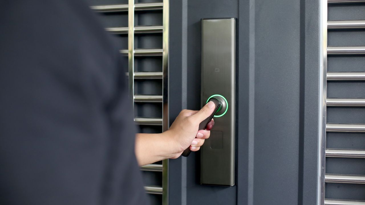 How Does Tenon Combine Design and Durability in Fingerprint Locks?