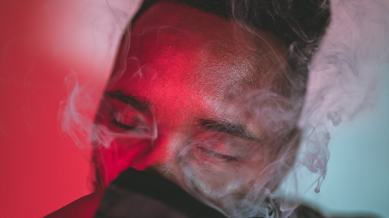 Style & Technology: TN9000 Rechargeable Vape Experience