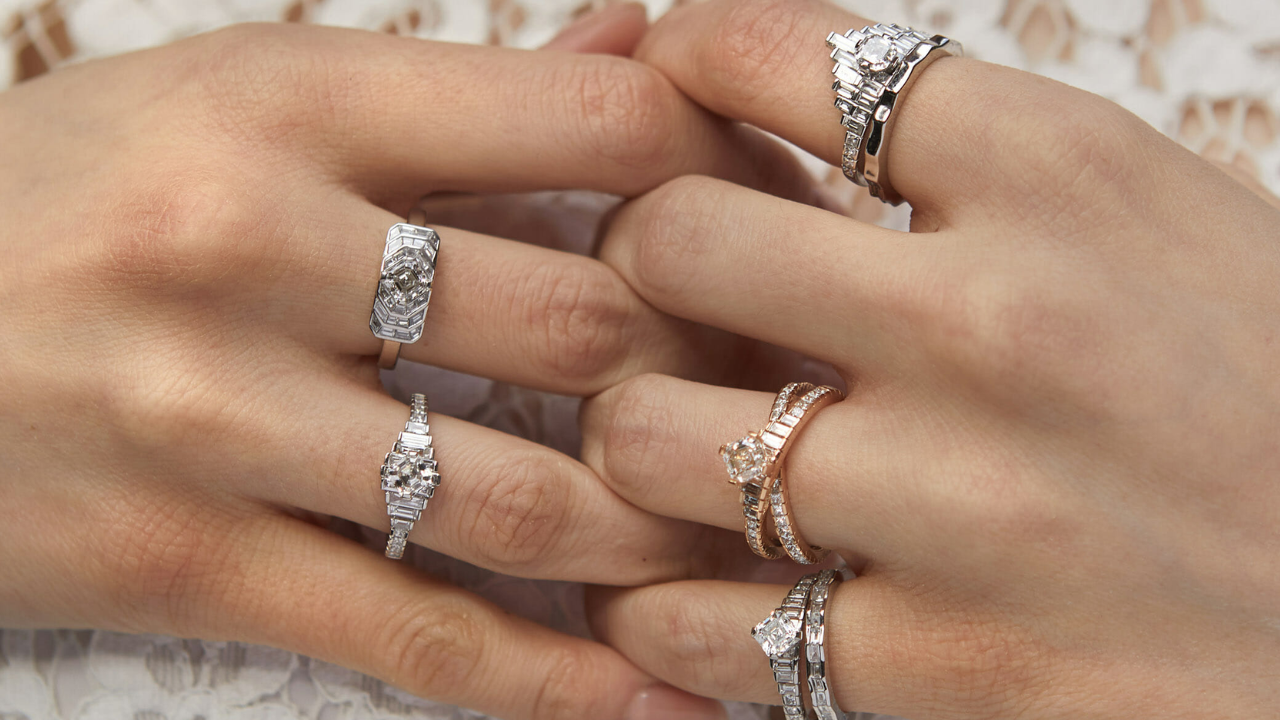 What Benefits Come With Selecting An Engagement Ring With A Salt And Pepper Diamond Design?