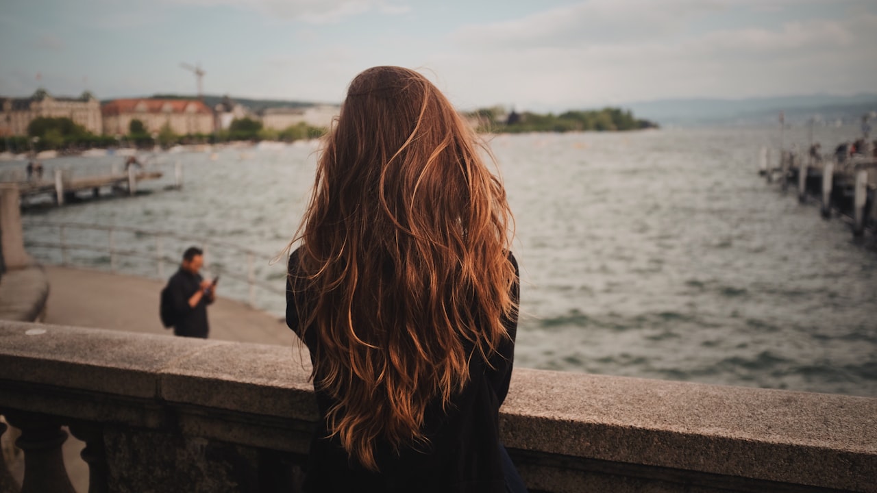 Get Gorgeous Hair Instantly with Bundles with Closure Techniques