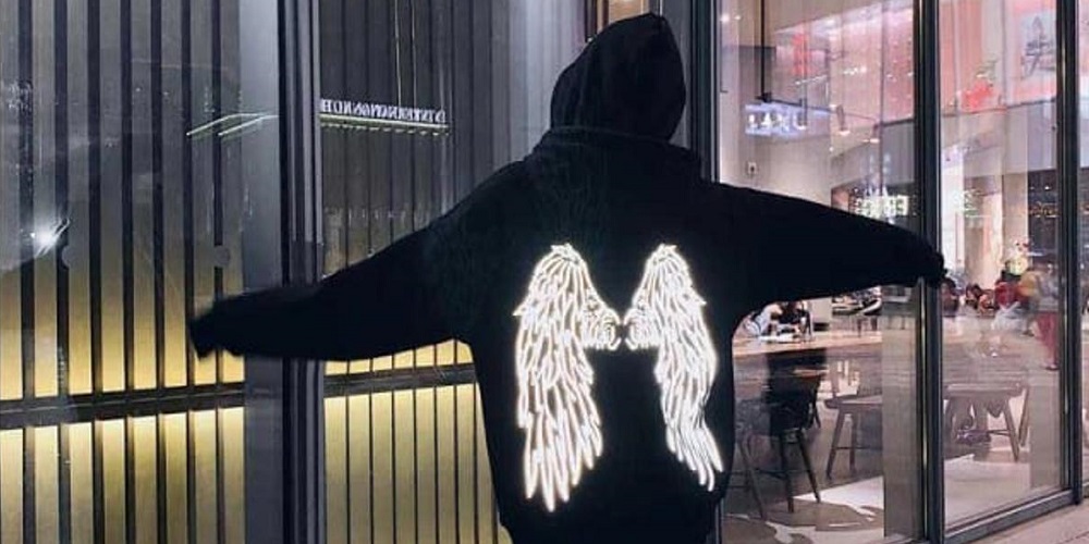 Purpose of wearing a reflective hoodie: