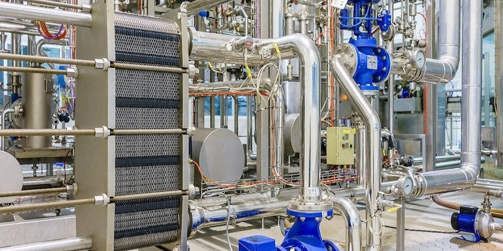 Comparison between Aluminium Extrusion and Traditional Heat Sinks