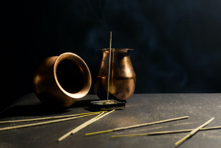 How to Give Your Backflow Incense Burner’s Lower Reservoir a Good Scrub