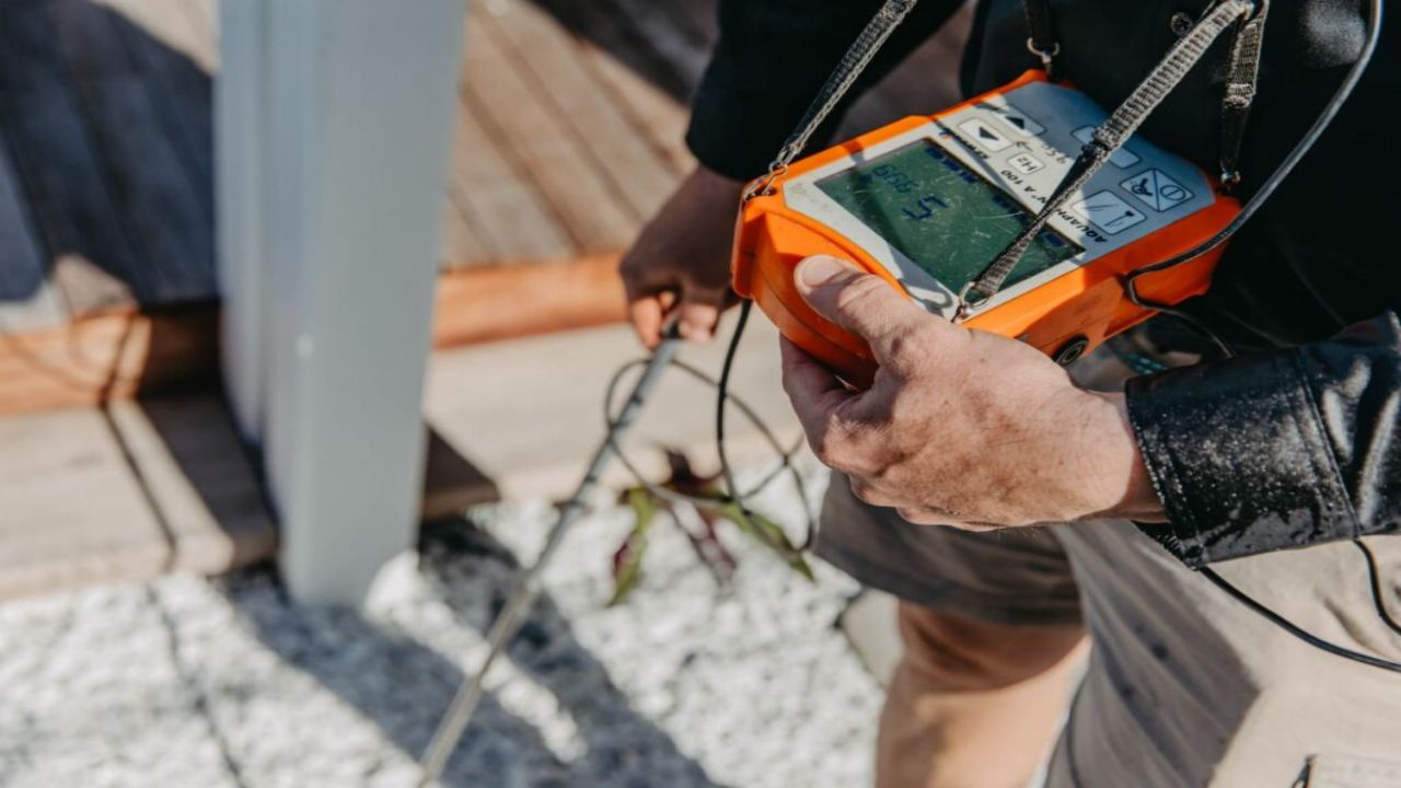 Tips for Choosing a Water Detector Tool