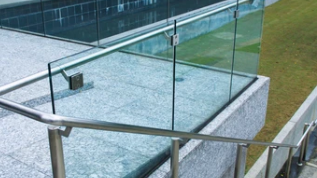 Why Choose Custom Glass Railings Over Standard Ones?