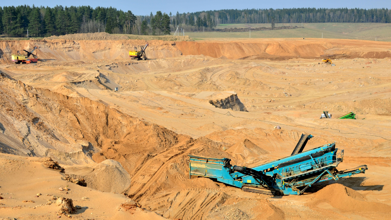 How Mobile Crushing Plants Enhance Environmental Protection in Mining