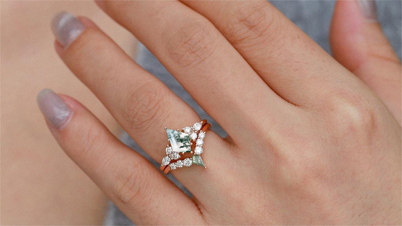 Why Choose Moss Agate Over A Traditional Diamond?