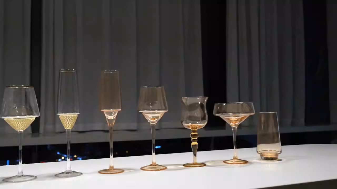 The Role of Premium Bulk Champagne Flutes in Upscale Restaurant Dining